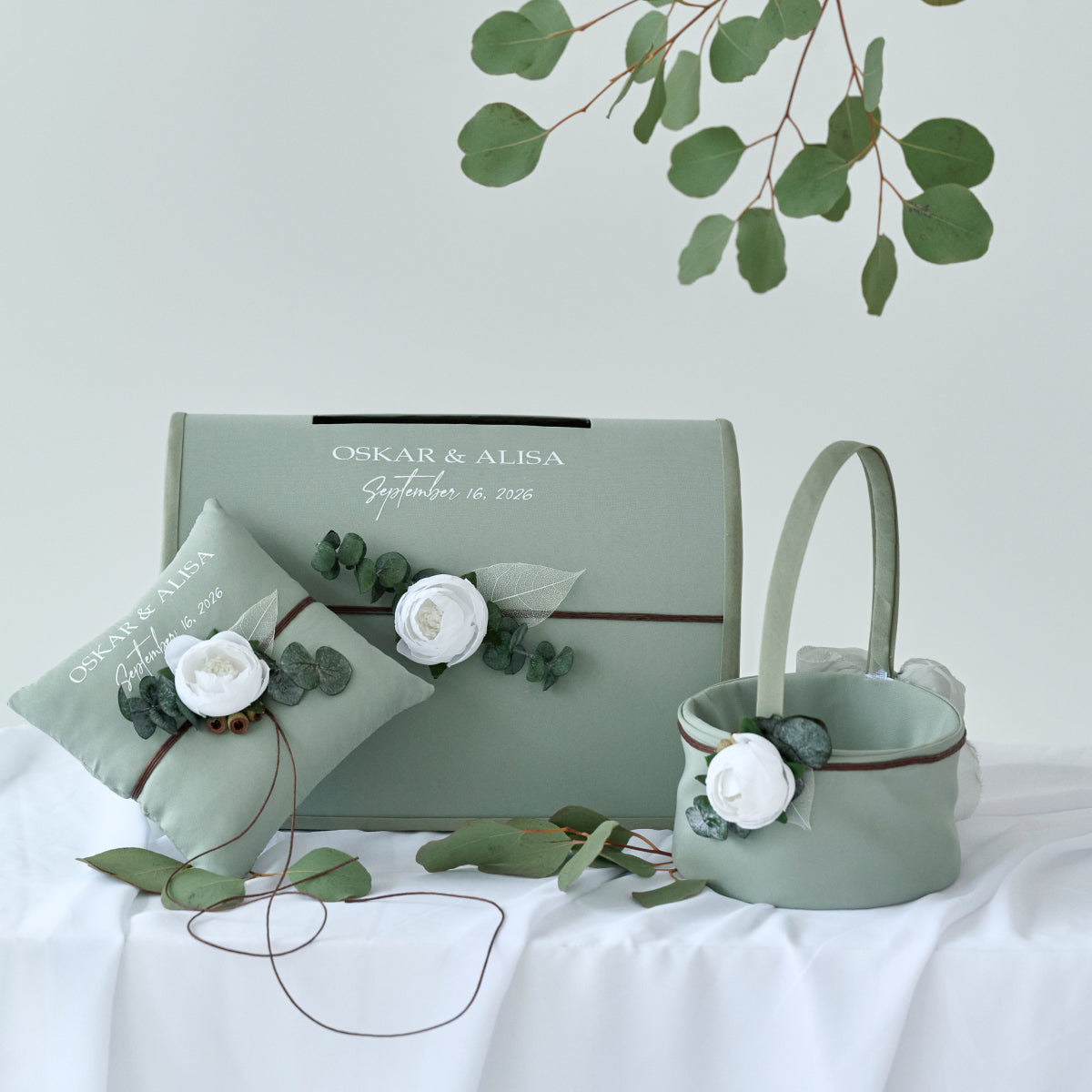 Blumenmädchenkorb Salbeigrün Waldhochzeit