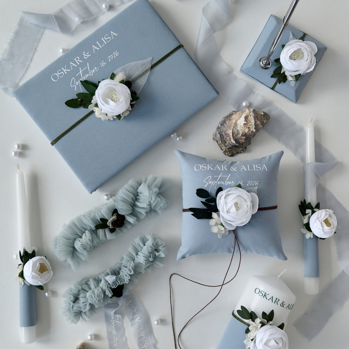 Staubblaues Gentle Hochzeitsset, Personalisiert