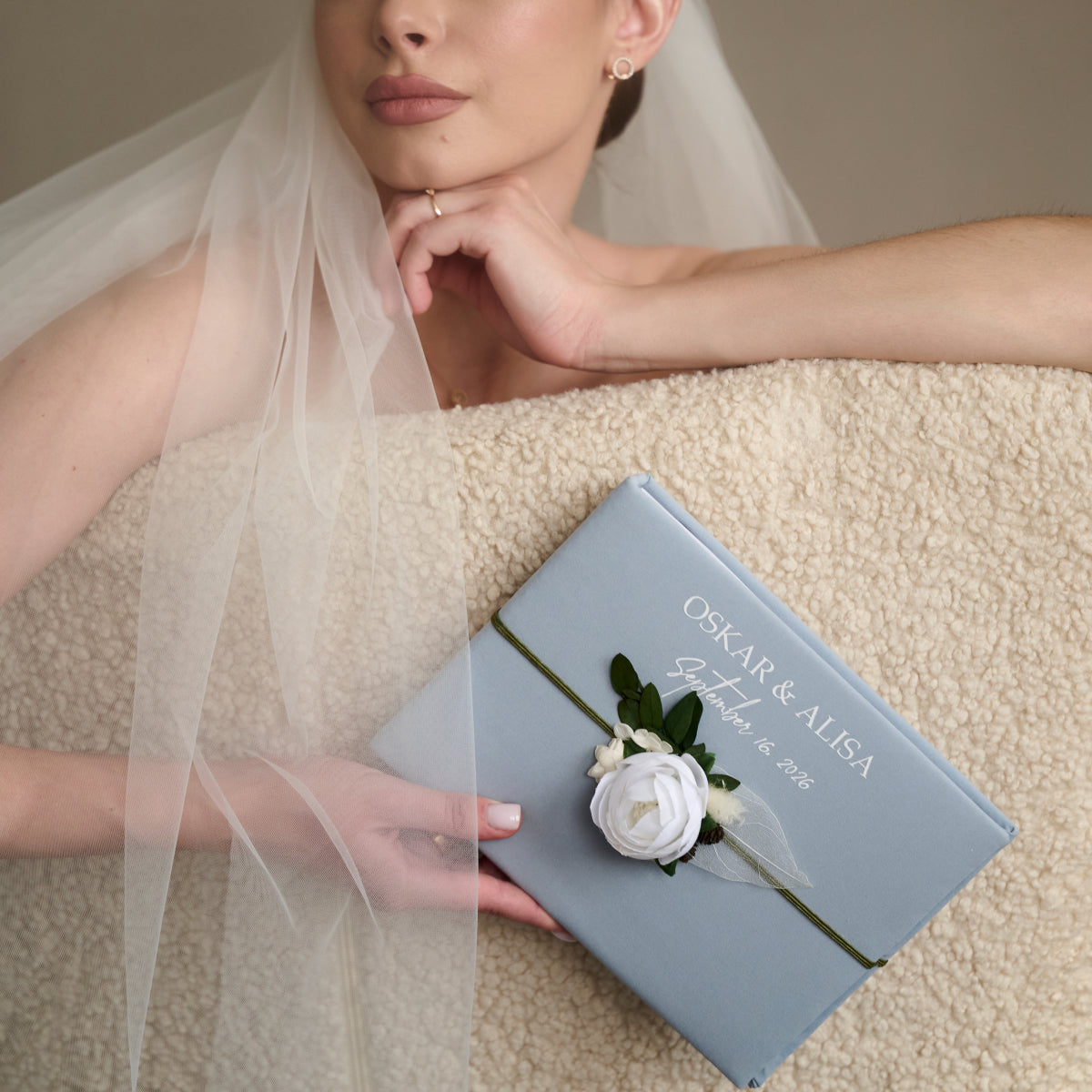 Staubblaues Gentle Hochzeitsset, Personalisiert