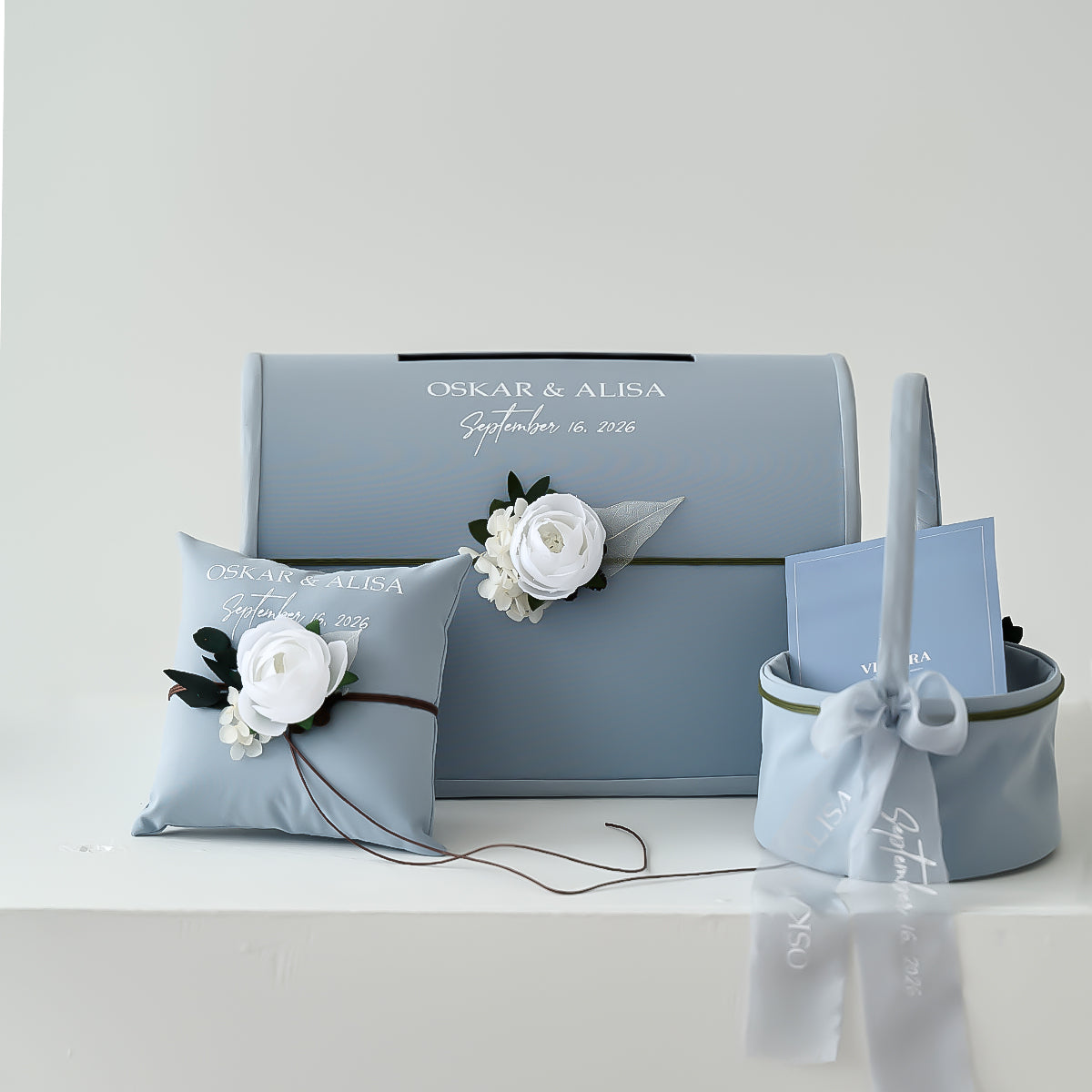 Staubblaues Gentle Hochzeitsset, Personalisiert