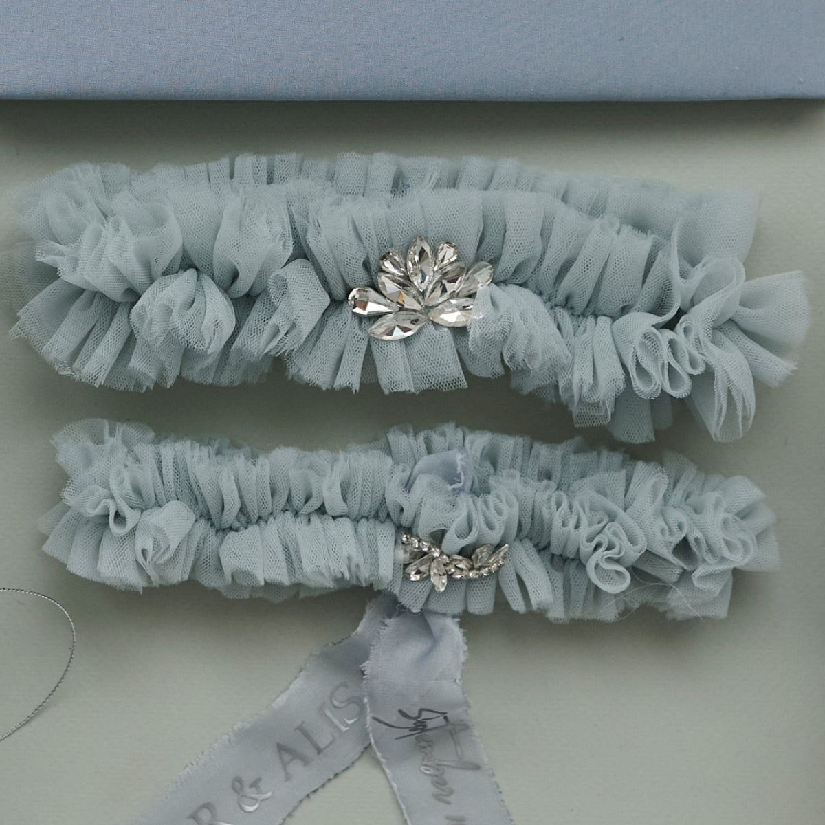 Strumpfband Set Dusty Blue Infinity Personalisiert