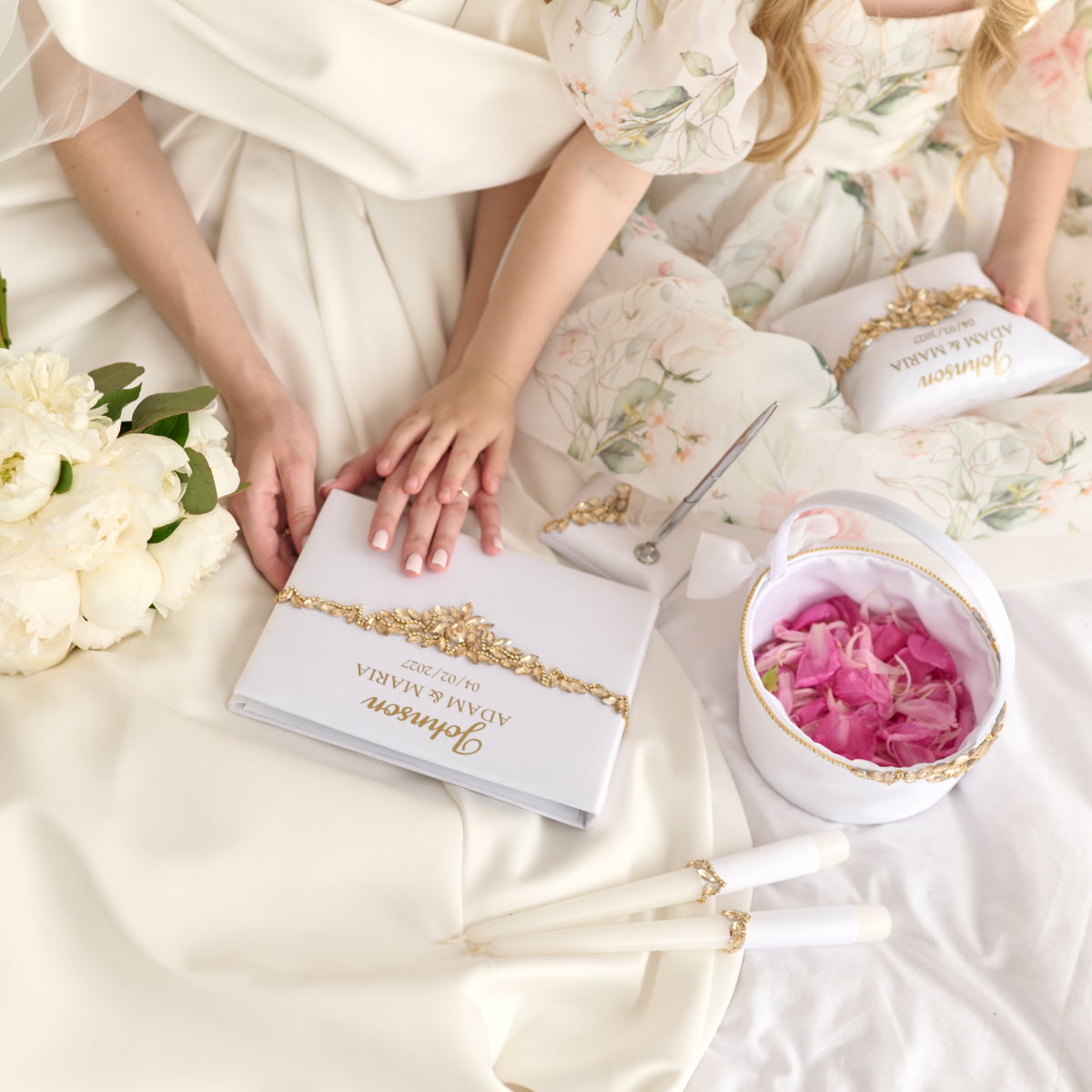 Weiß-goldenes Paradise Hochzeitsset, 17-teilig
